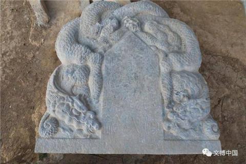 济南出土新国宝：“济南王”墓的元代青花瓷价值上亿
